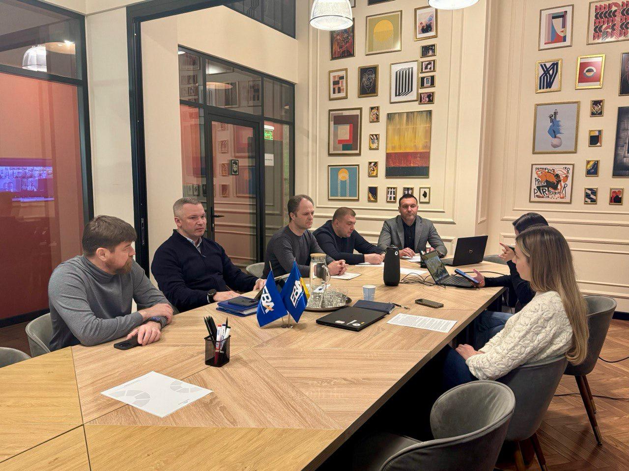 ukrtransbezpeka-ta-yevropeiska-biznes-asotsiatsiia-obhovoryly-priorytety-roboty-transportnoi-haluzi-na-2026-ri